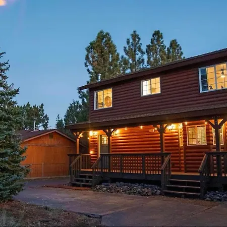 Lincoln Log Cabin Renovated Near Attractions